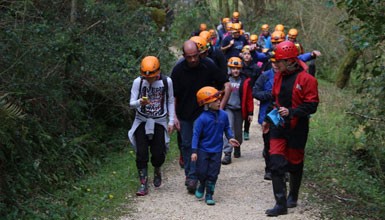 Caving with kids. A family adventure in the Arrikrutz Caves
